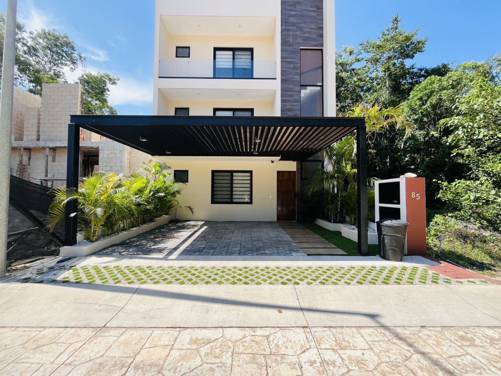 3 EN 1 - 3 DEPARTAMENTOS EN UN EDIFICIO EN CIUDAD MAYAKOBA PLAYA DEL CARMEN